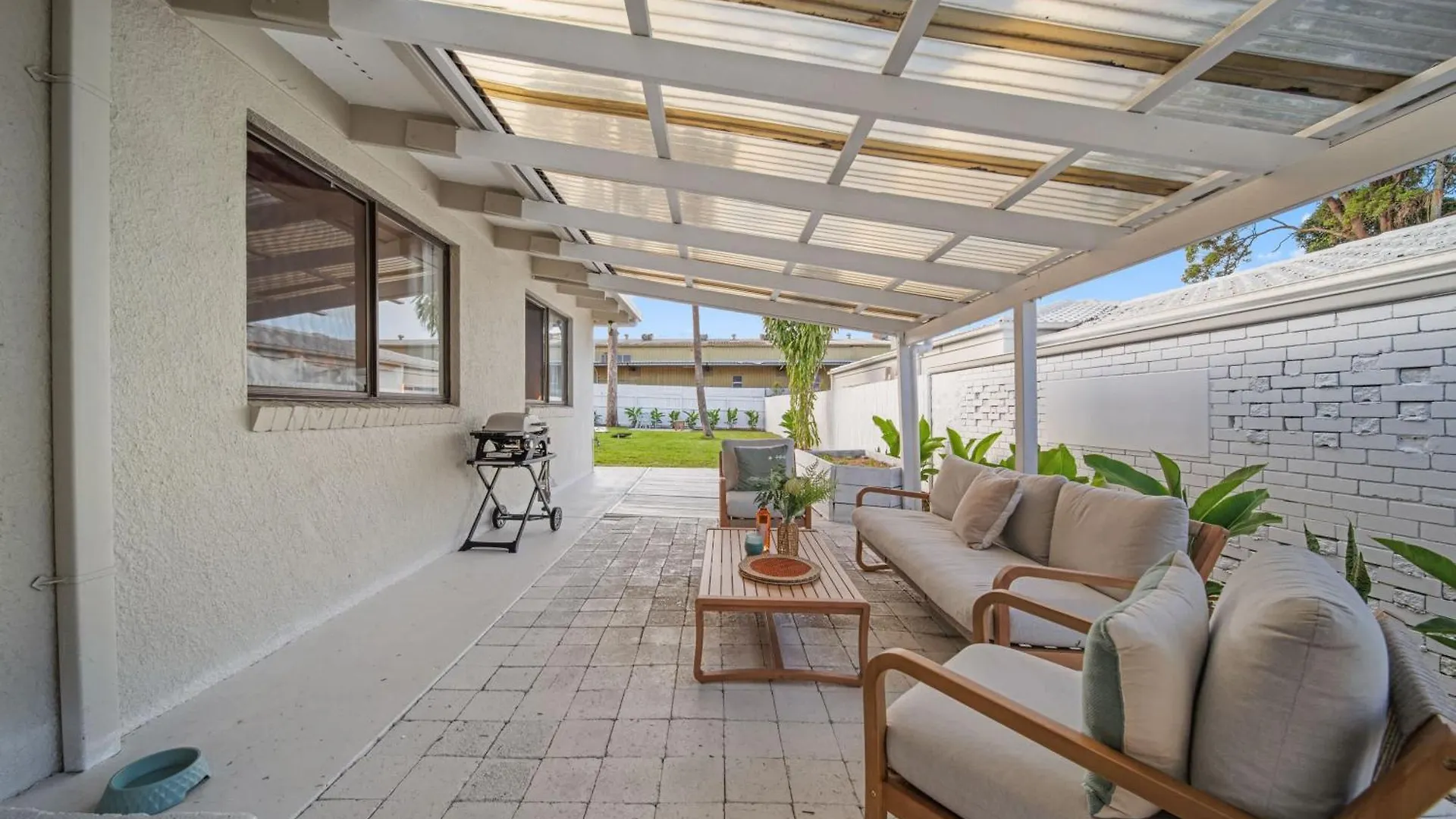 Coastal Comfort: Relax & Recharge In Maroochydore