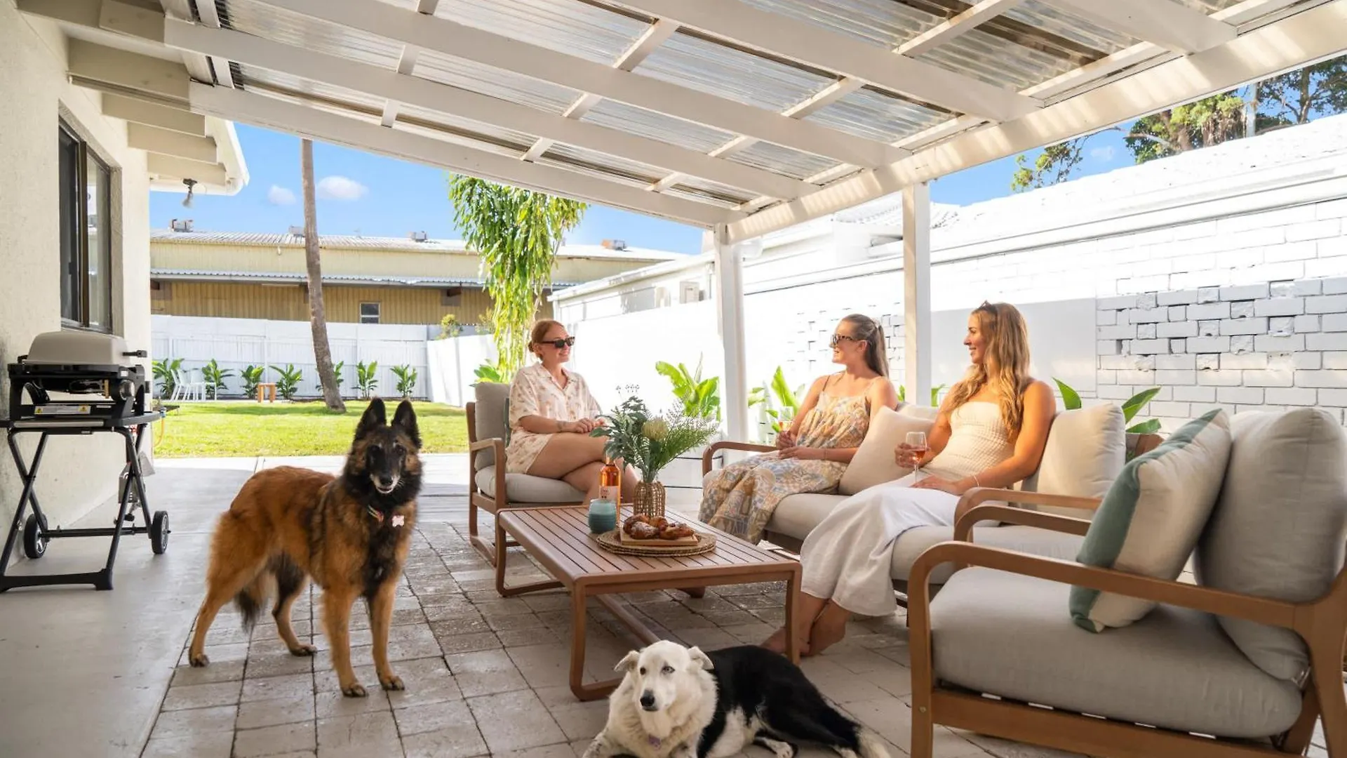 Coastal Comfort: Relax & Recharge In Maroochydore 0*,
